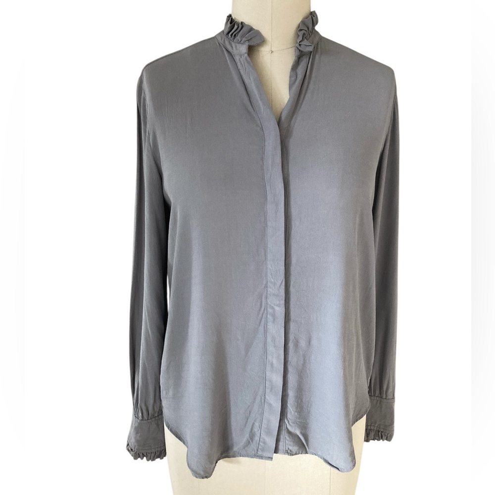 Ann Taylor Gray Fitted Blouse with Ruffled Mandarin Collar and Sleeves, Sz XS